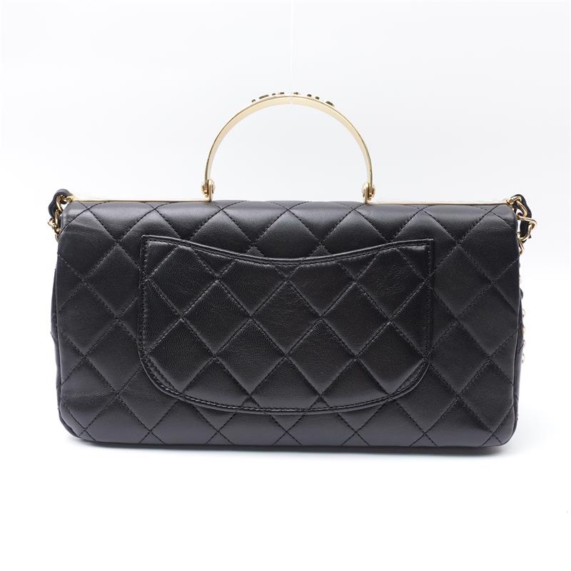 Pre-owned Chanel Black Calfskin Shoulder Bag