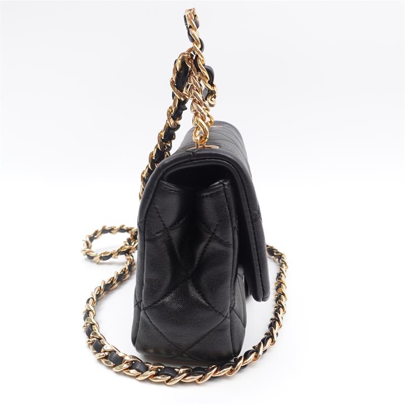 Pre-owned Chanel Black Calfskin Shoulder Bag