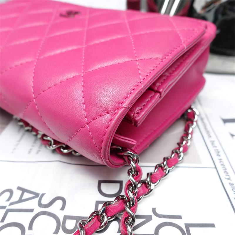 Pre-owned Chanel WOC Pink Lambskin Crossbody Bag