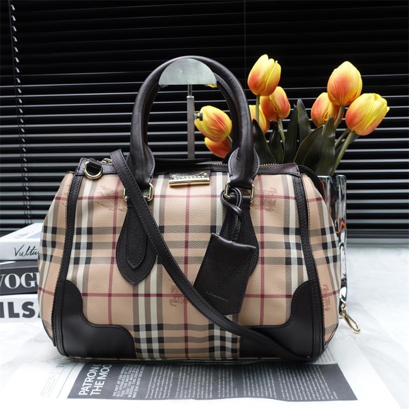 Pre-owned Burberry Plaid Coated Canvas Shoulder Bag