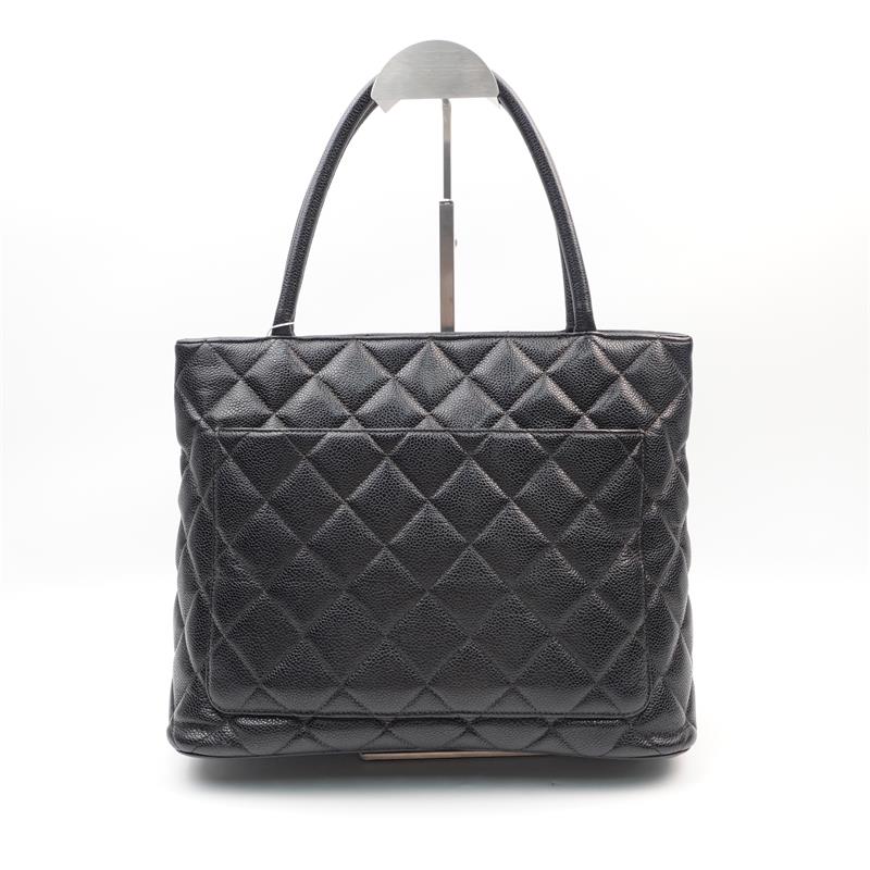 [DEAL]Pre-owned Chanel Medellin Black Calfskin Shoulder Bag-HZ