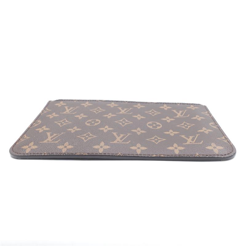 Pre-owned Louis Vuitton Neverfull Pouch Monogram Coated Canvas Clutch