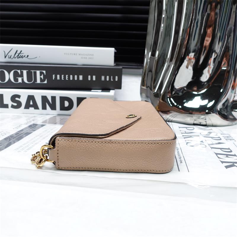 Pre-owned Louis Vuitton POCHETTE FELICIE Beige Clafskin Shoulder Bag