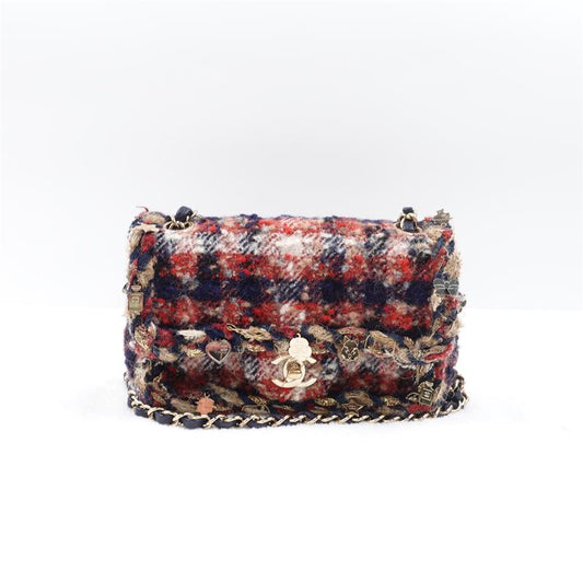 Pre-owned Chanel Blue And Red Wristlet