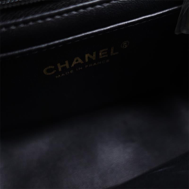 Pre-owned Chanel Black Lambskin Shoulder Bag