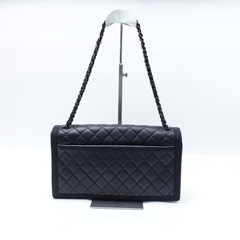 Pre-owned Chanel Black Lambskin Shoulder Bag