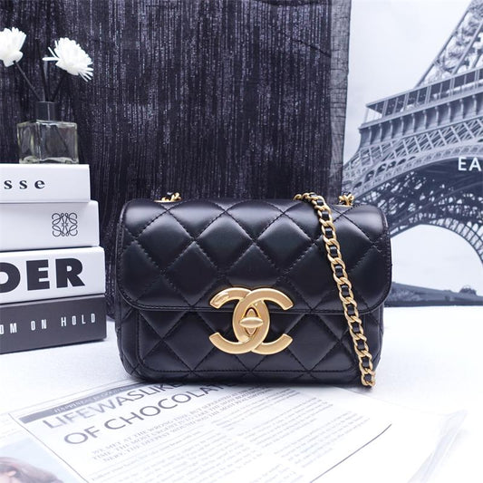 Pre-owned Chanel 23p Black Calfskin Shoulder Bag