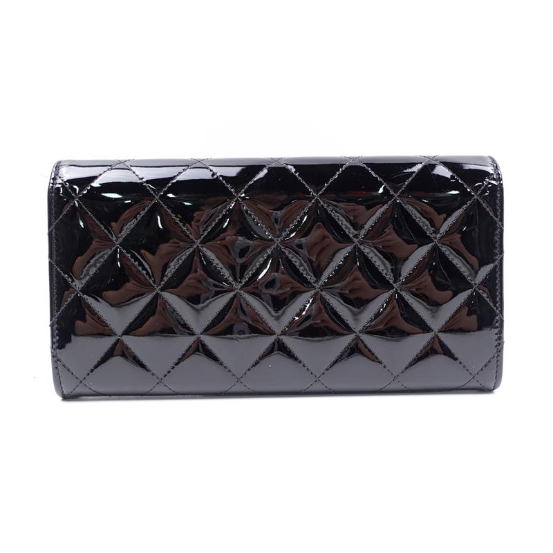 Pre-owned Chanel Black Vernis Wallet