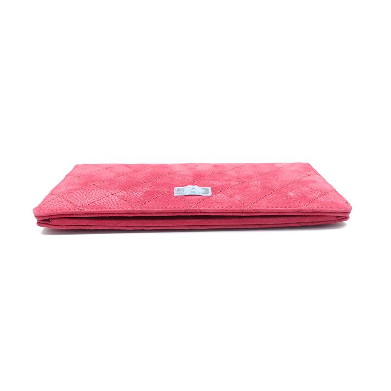 【DEAL】Pre-owned Chanel 2.55 Fushi Pink Suede Long Bifold Wallet - HZEN