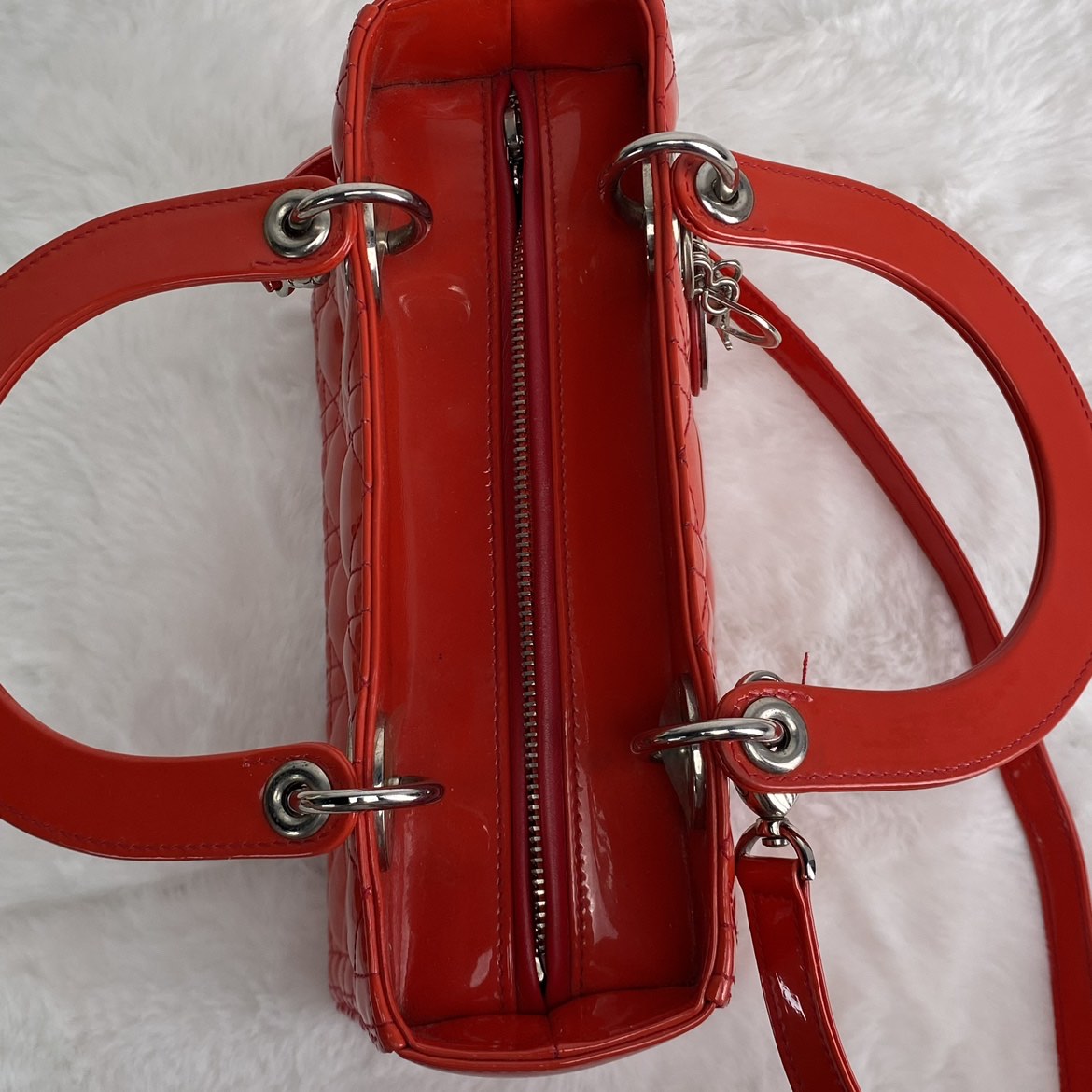 Pre-owned Dior Lady Red Vernis Shoulder Bag-HZ