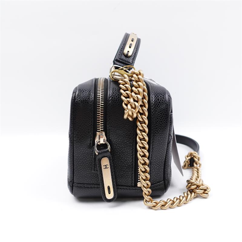 Pre-owned Chanel Black Calfskin Shoulder Bag