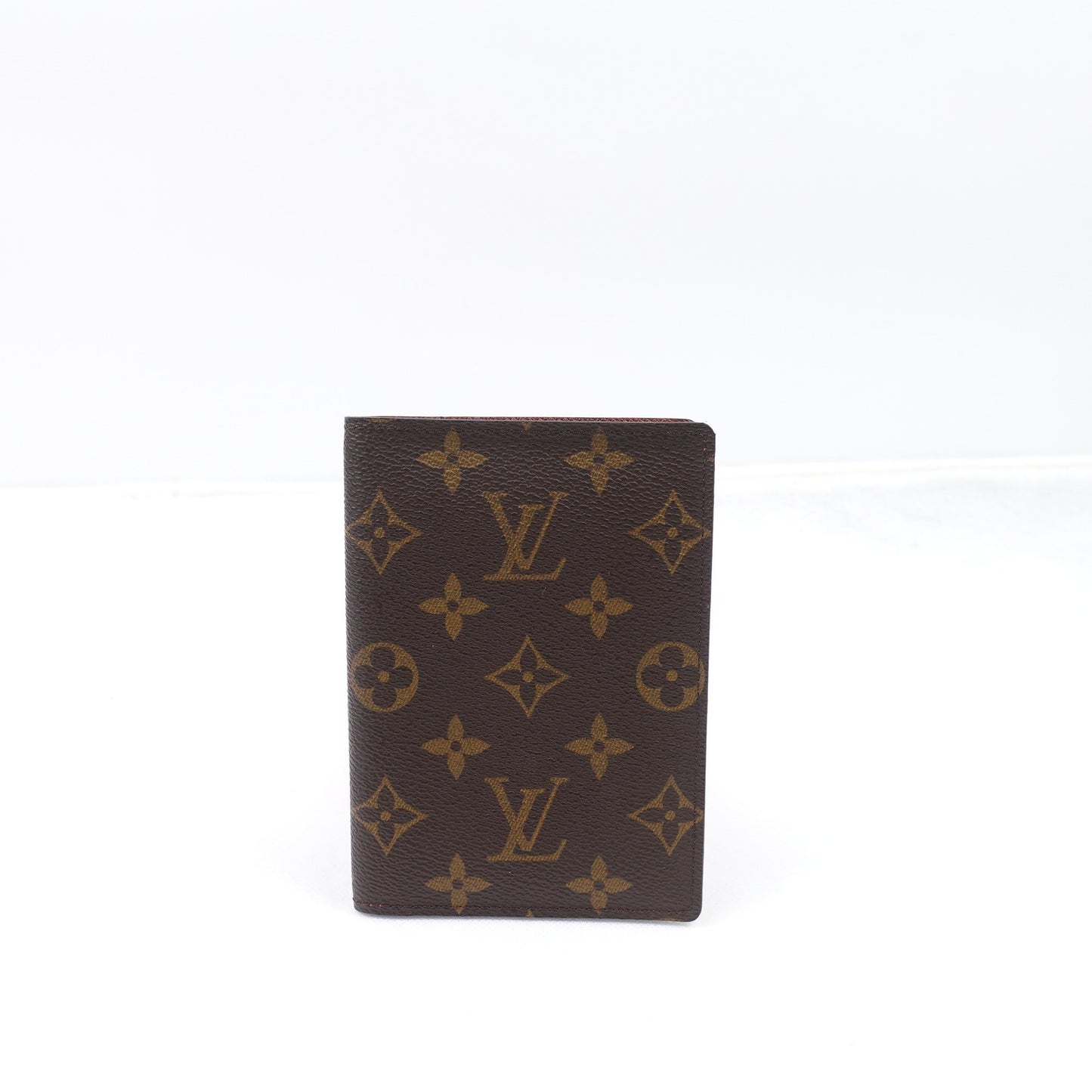 Pre-owned Louis Vuitton Monogram Coated Canvas Passpord Holder