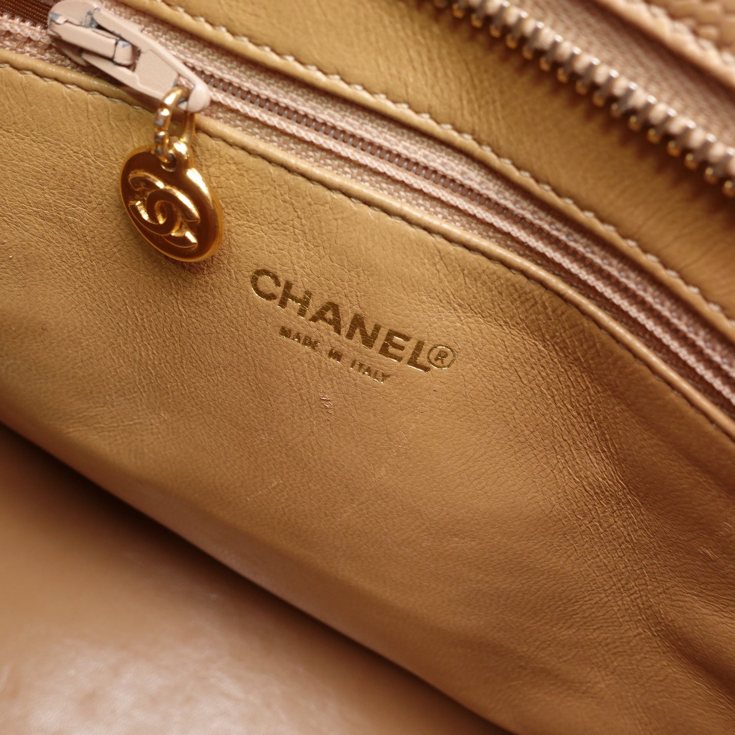 Pre-owned Chanel Medallion Milktea Caviar Tote