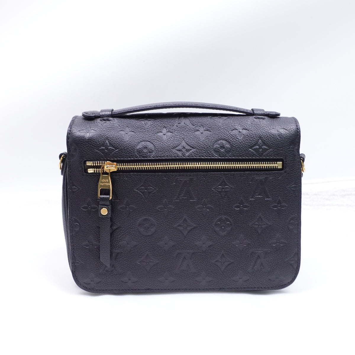 Pre-Owned Louis Vuitton Pochette Metis Black Calfskin Leather Shoulder Bag T10363546