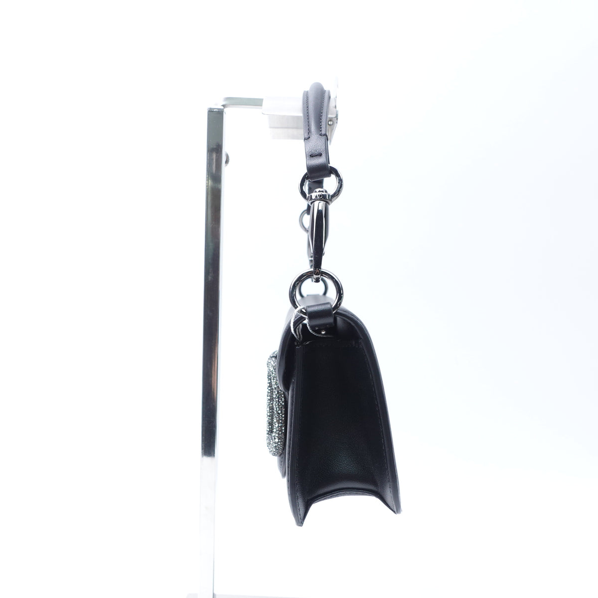 【DEAL】Pre-Owned Valentino Garavani Loco Small Black Calfskin Shoulder Bag T10377003