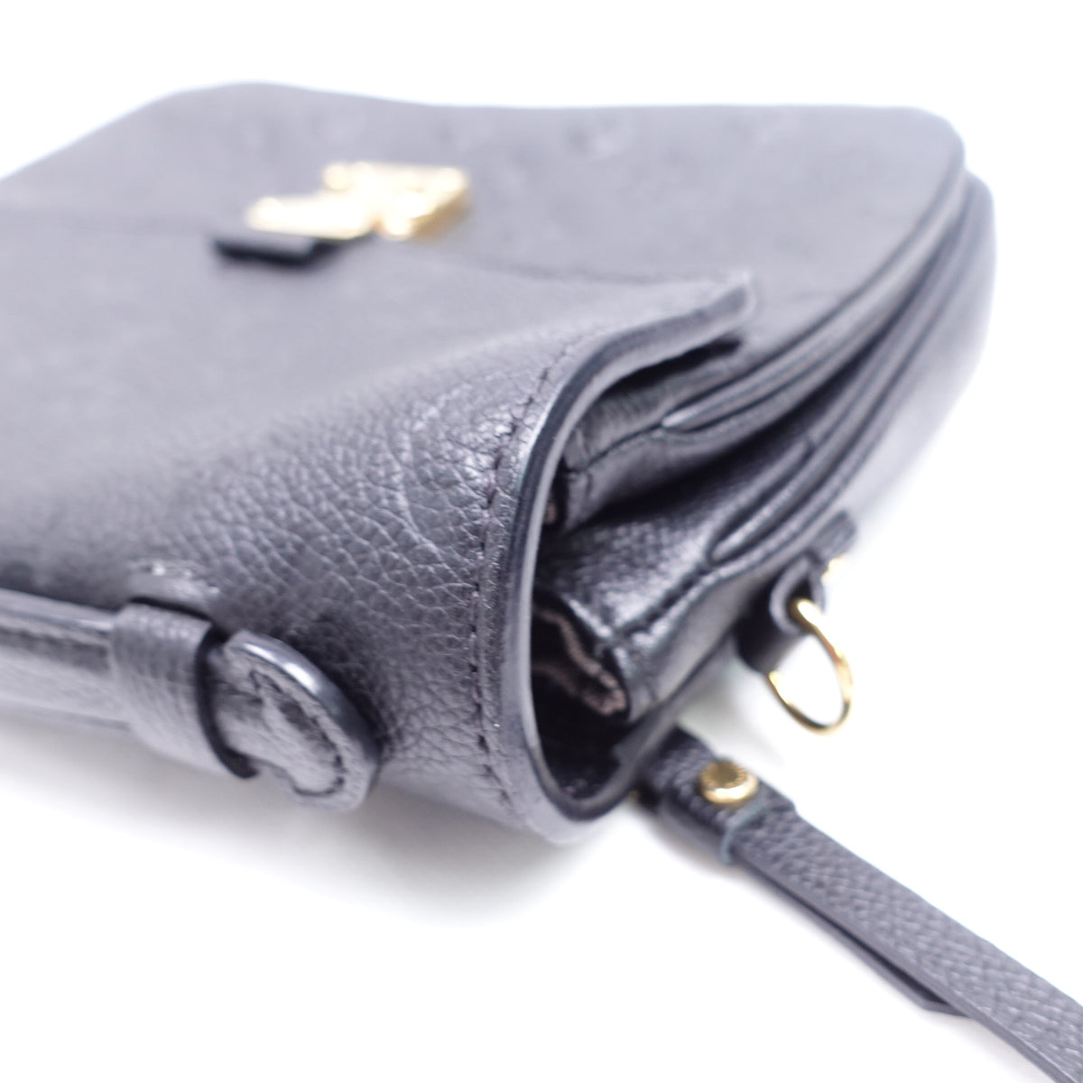 Pre-Owned Louis Vuitton Pochette Metis Black Calfskin Leather Shoulder Bag T10363546