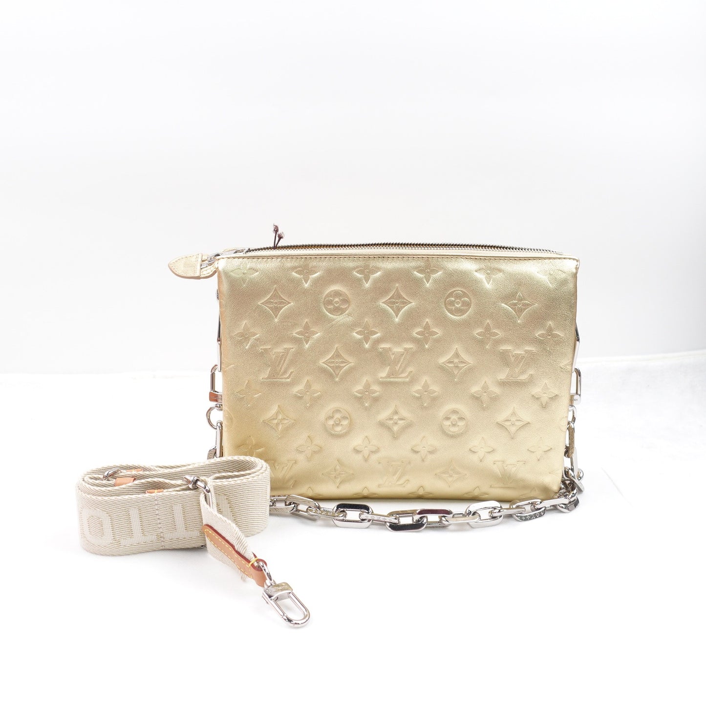 Pre-owned Louis Vuitton Coussin Gold Lambskin Shoulder Bag