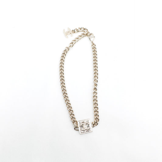 Pre-Owned Chanel Gold Metal Necklace T10354216