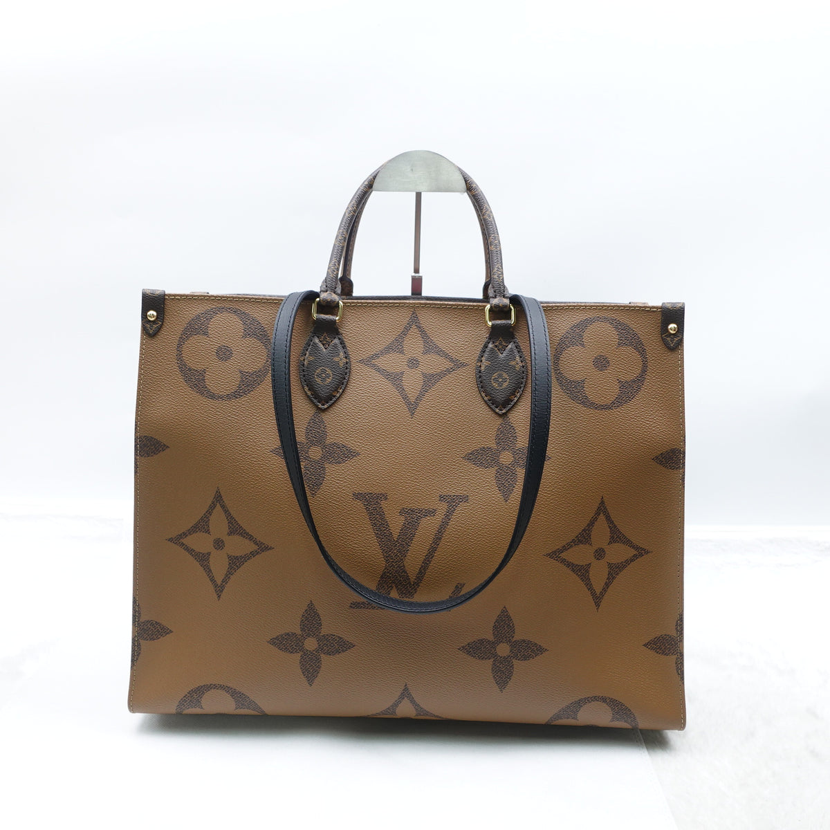 Pre-Owned Louis Vuitton Onthego GM Reverse Monogram Coated Canvas Shoulder Bag T10370137