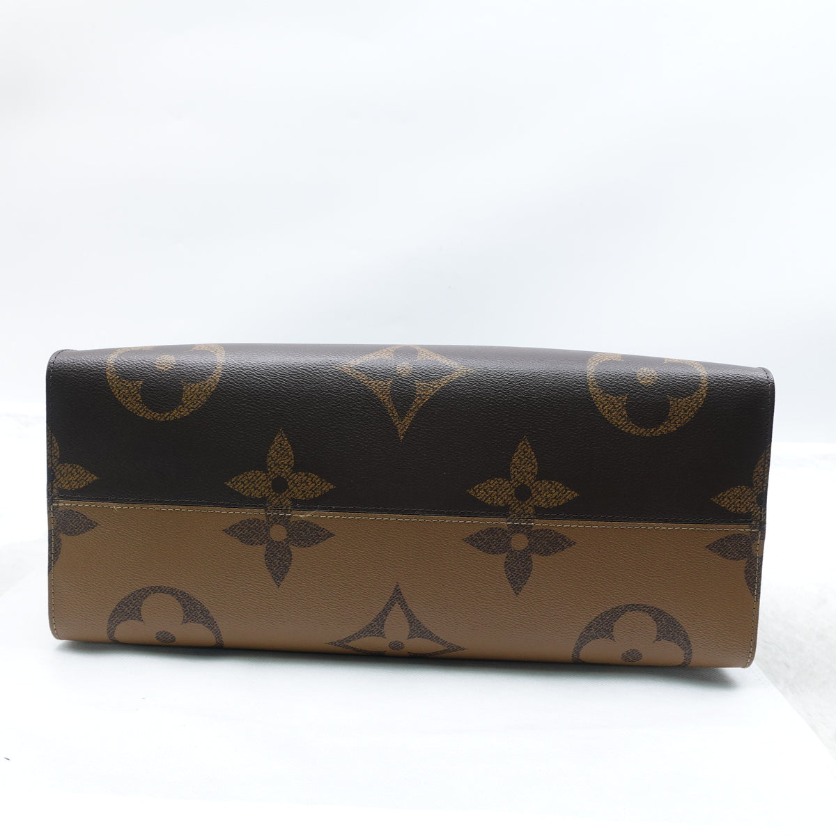 Pre-Owned Louis Vuitton Onthego GM Reverse Monogram Coated Canvas Shoulder Bag T10370137