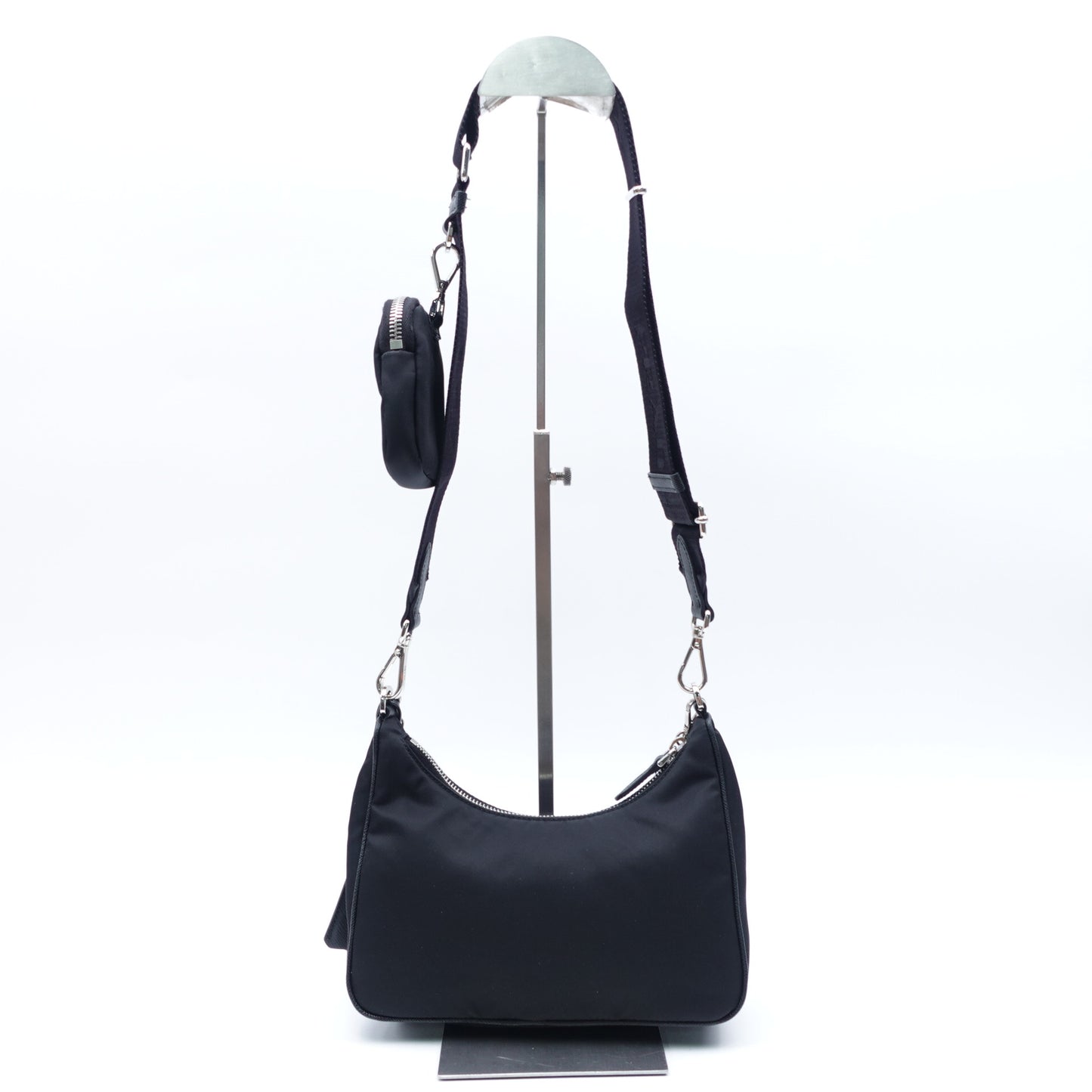 Prada Re-Edition 2000 Black Nylon Shoulder Bag T10391845