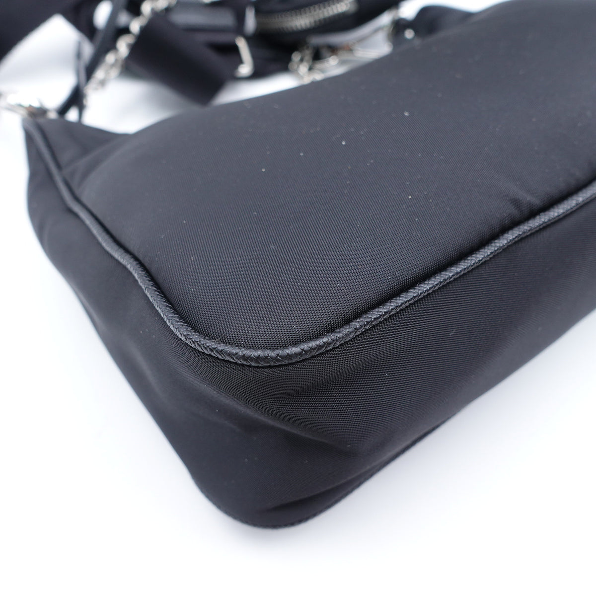 Prada Re-Edition 2000 Black Nylon Shoulder Bag T10391845