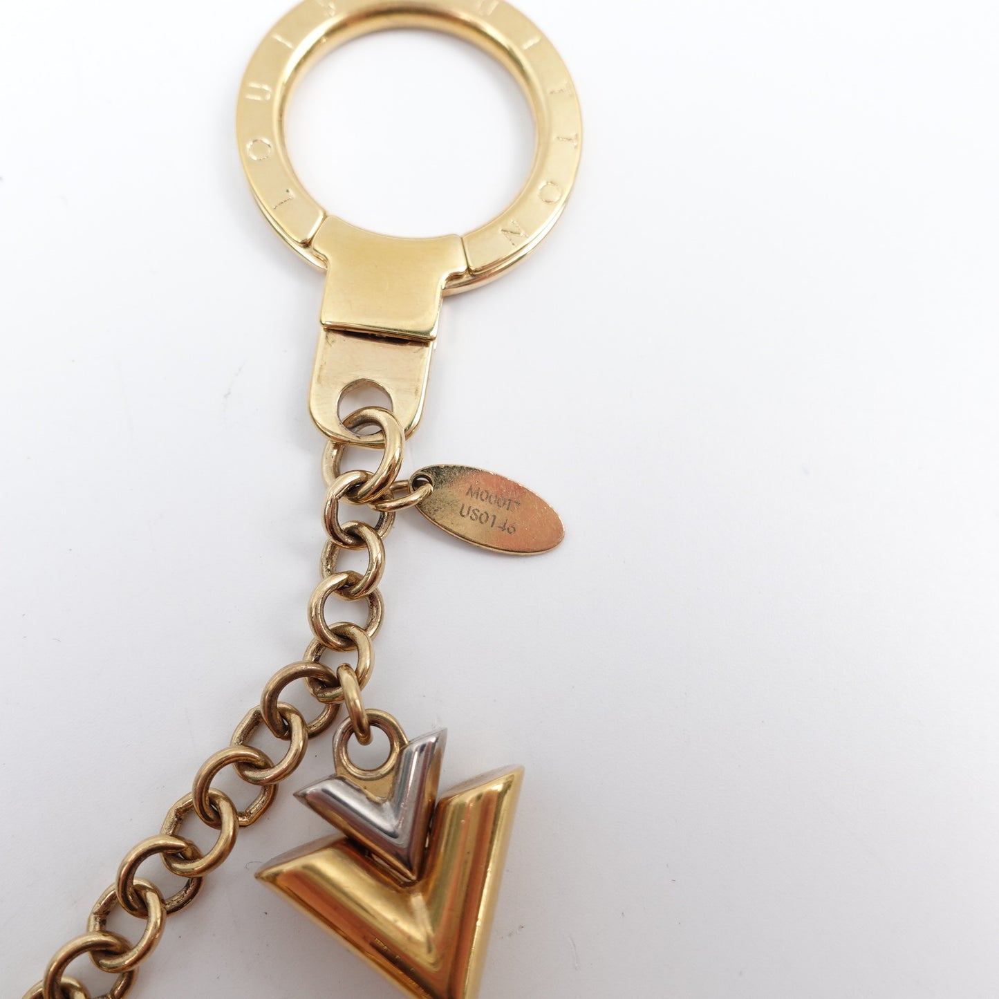Pre-Owned Louis Vuitton Gold Metal Bag Charm T10395687