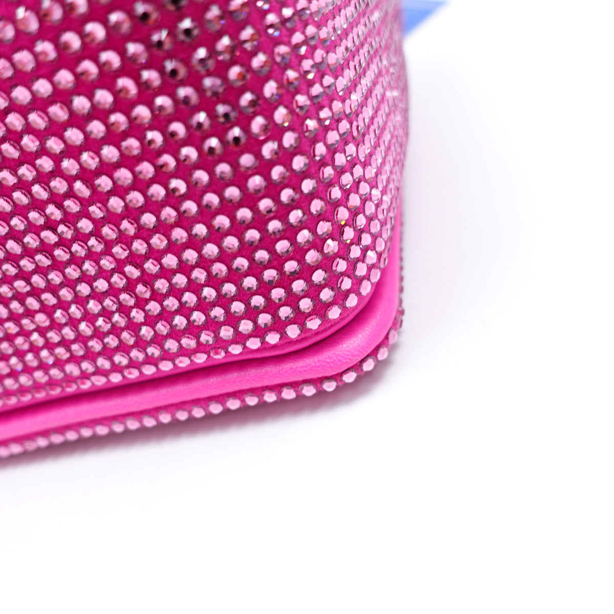 Pre-Owned Valentino One Stud Fuchsia Crystal Shoulder Bag T10400137