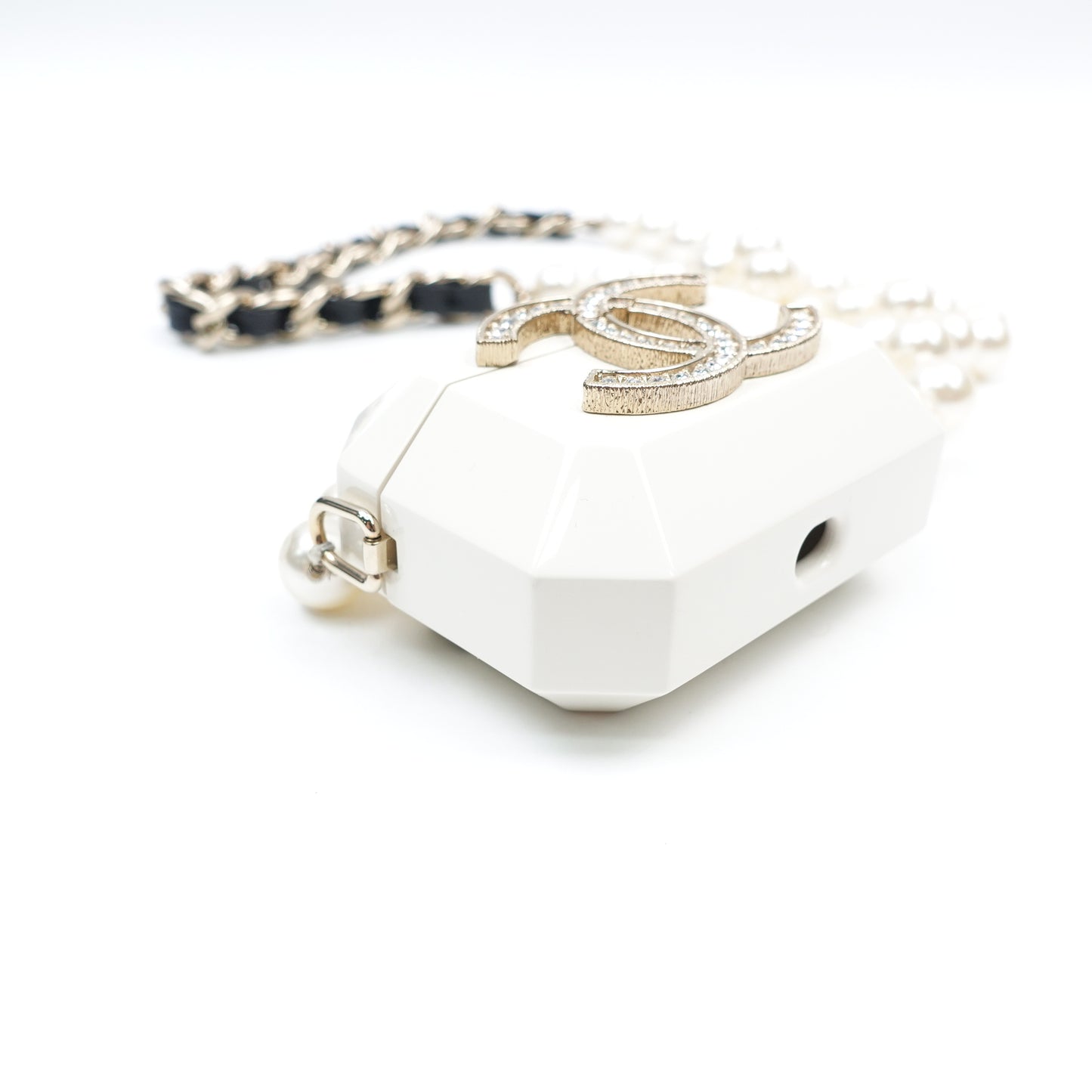 Pre-Owned Chanel White Acrylic Airpods Case T10356667