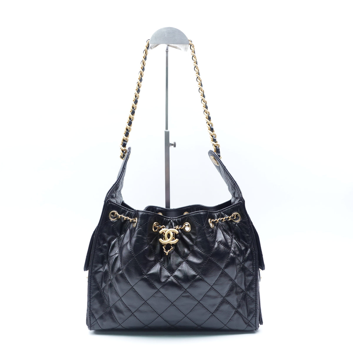Pre-Owned Chanel 25 Bag Black Calfskin Leather Shoulder Bag T10399245
