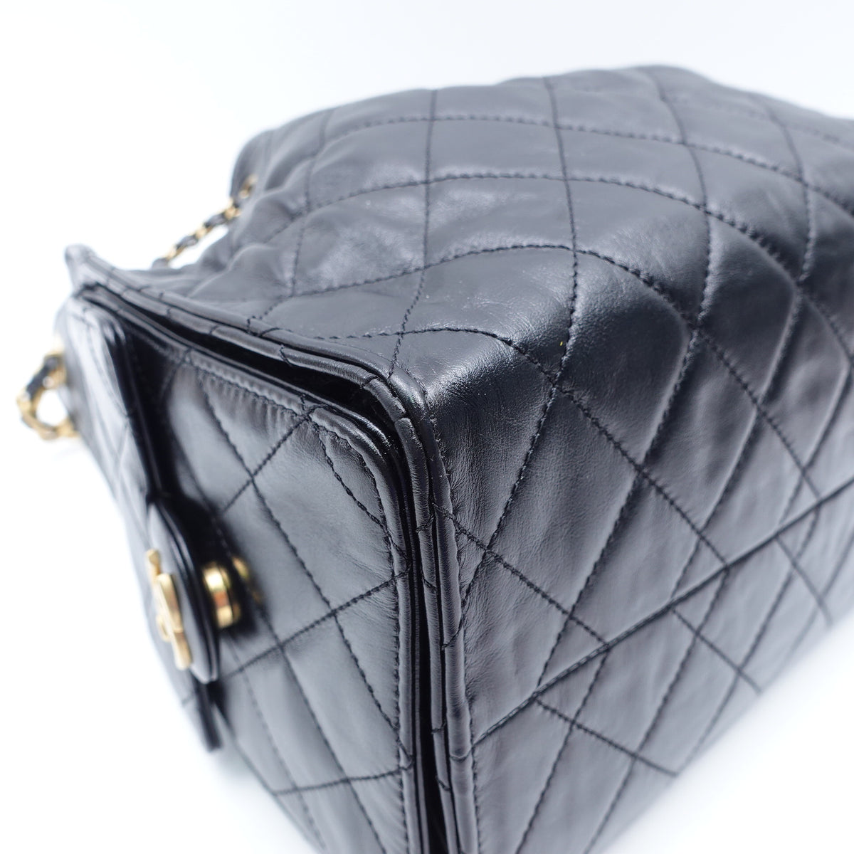 Pre-Owned Chanel 25 Bag Black Calfskin Leather Shoulder Bag T10399245