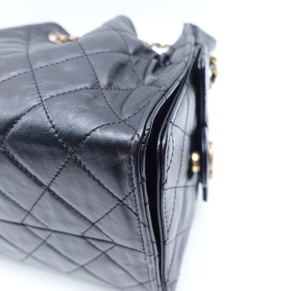 Pre-Owned Chanel 25 Bag Black Calfskin Leather Shoulder Bag T10399245