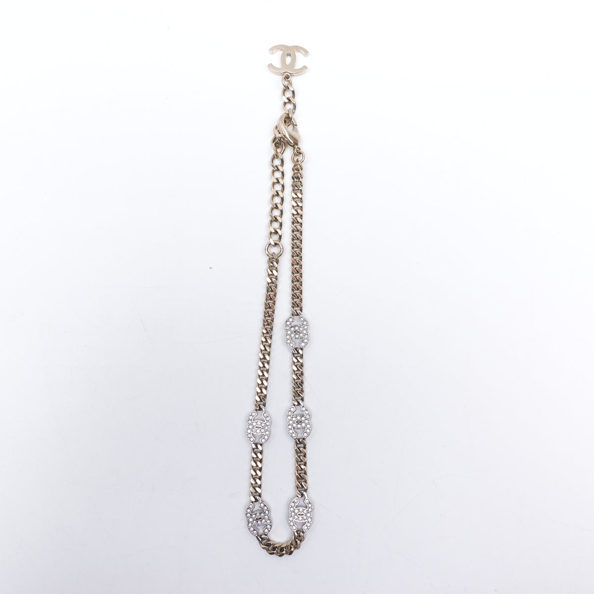 Pre-Owned Chanel Gold Metal Diamond Necklace T10375930