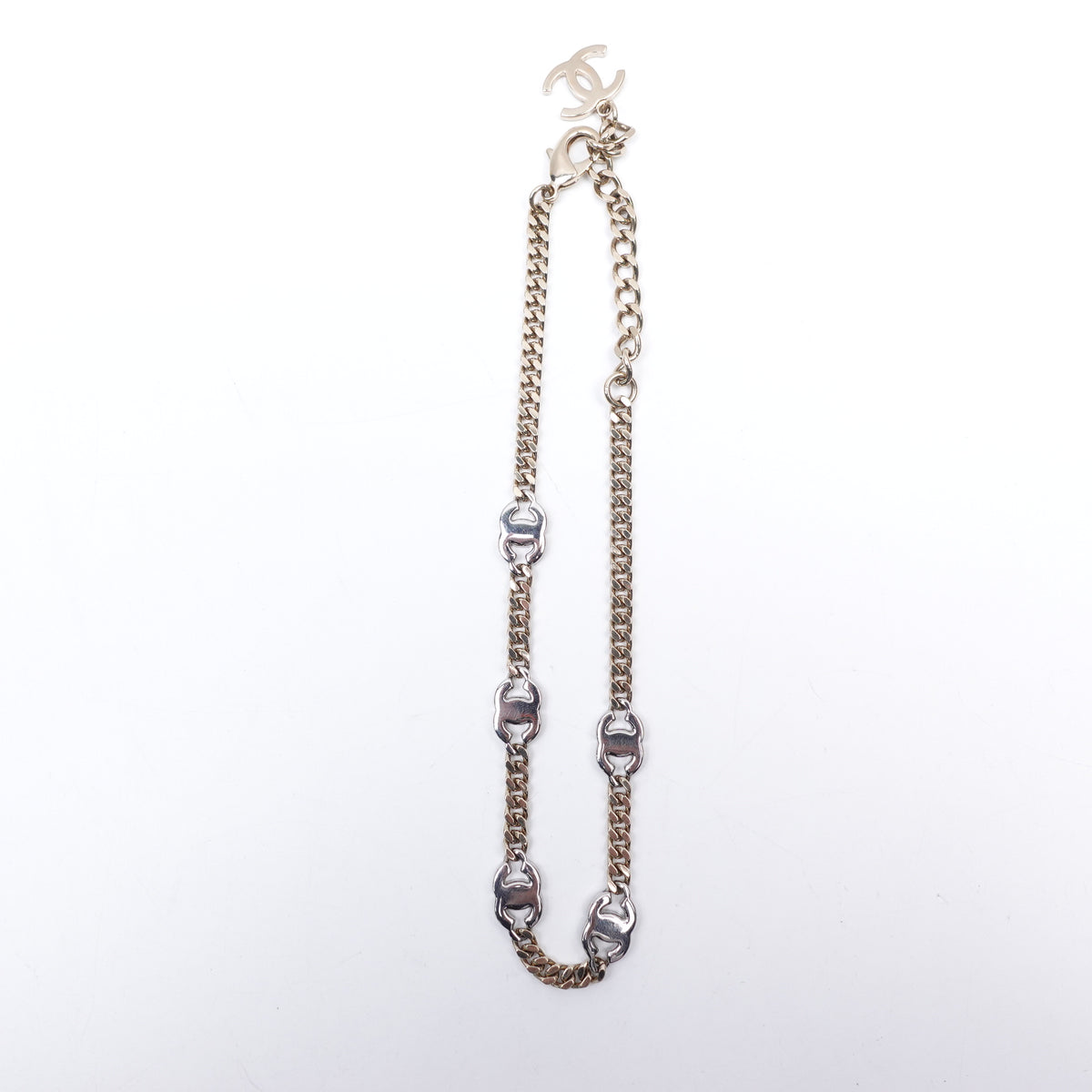 Pre-Owned Chanel Gold Metal Diamond Necklace T10375930