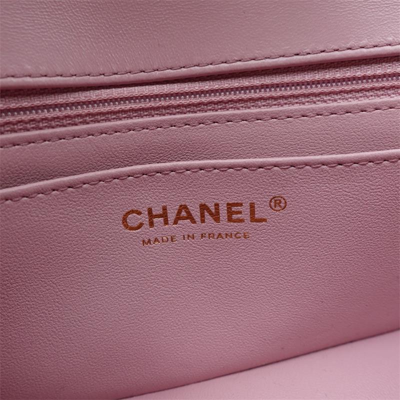 Pre-owned Chanel Pink Lambskin Shoulder Bag