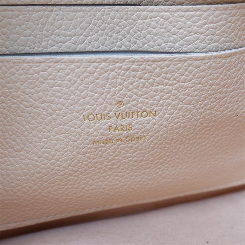 Pre-owned Louis Vuitton Cream Pochette Double Zippy Calfskin Wristlet