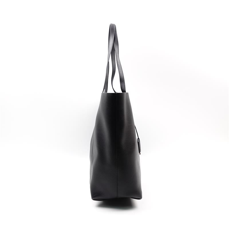 Pre-owned Saint Laurent Black Calfskin Shoulder Bag