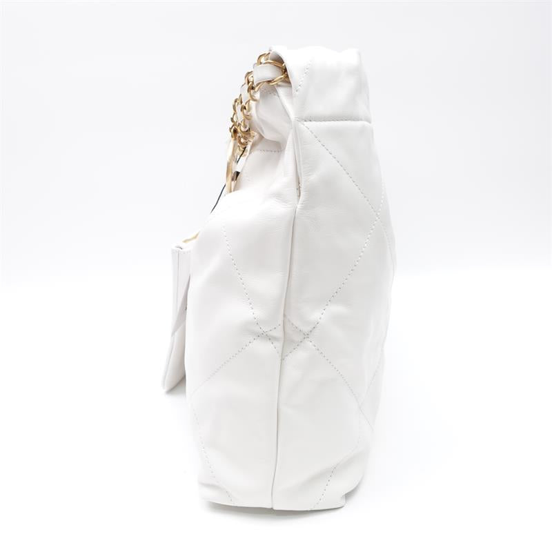 Pre-owned Chanel 22 Bag White Calfskin Tote