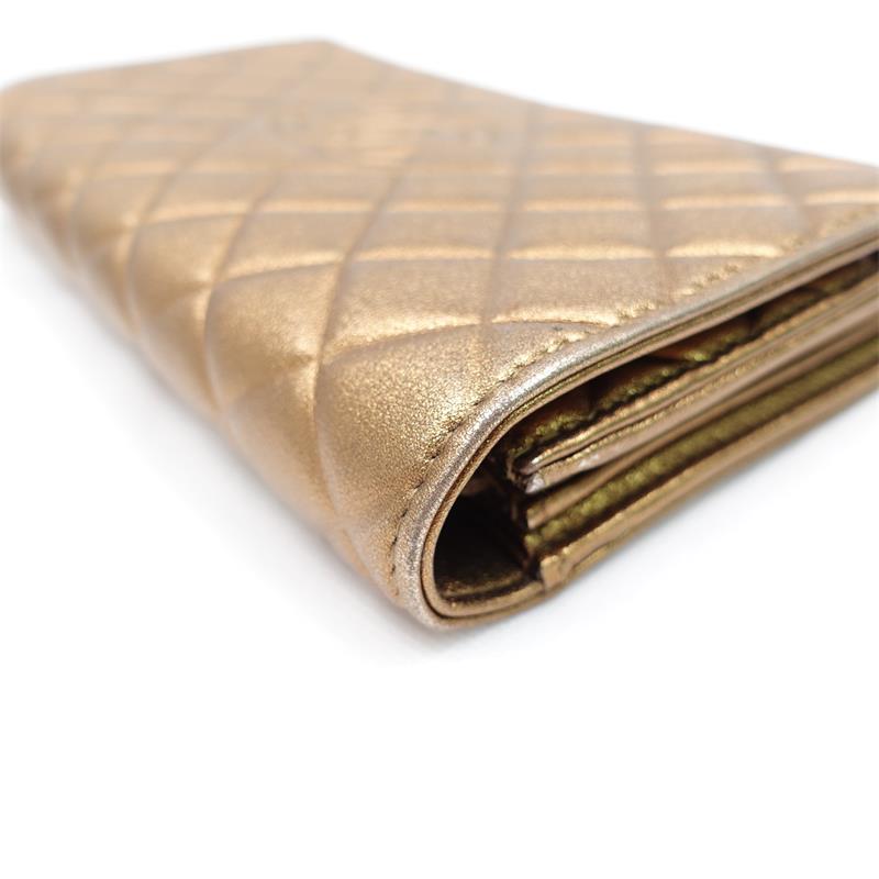 Pre-owned Chanel Gold Lambskin Wallet