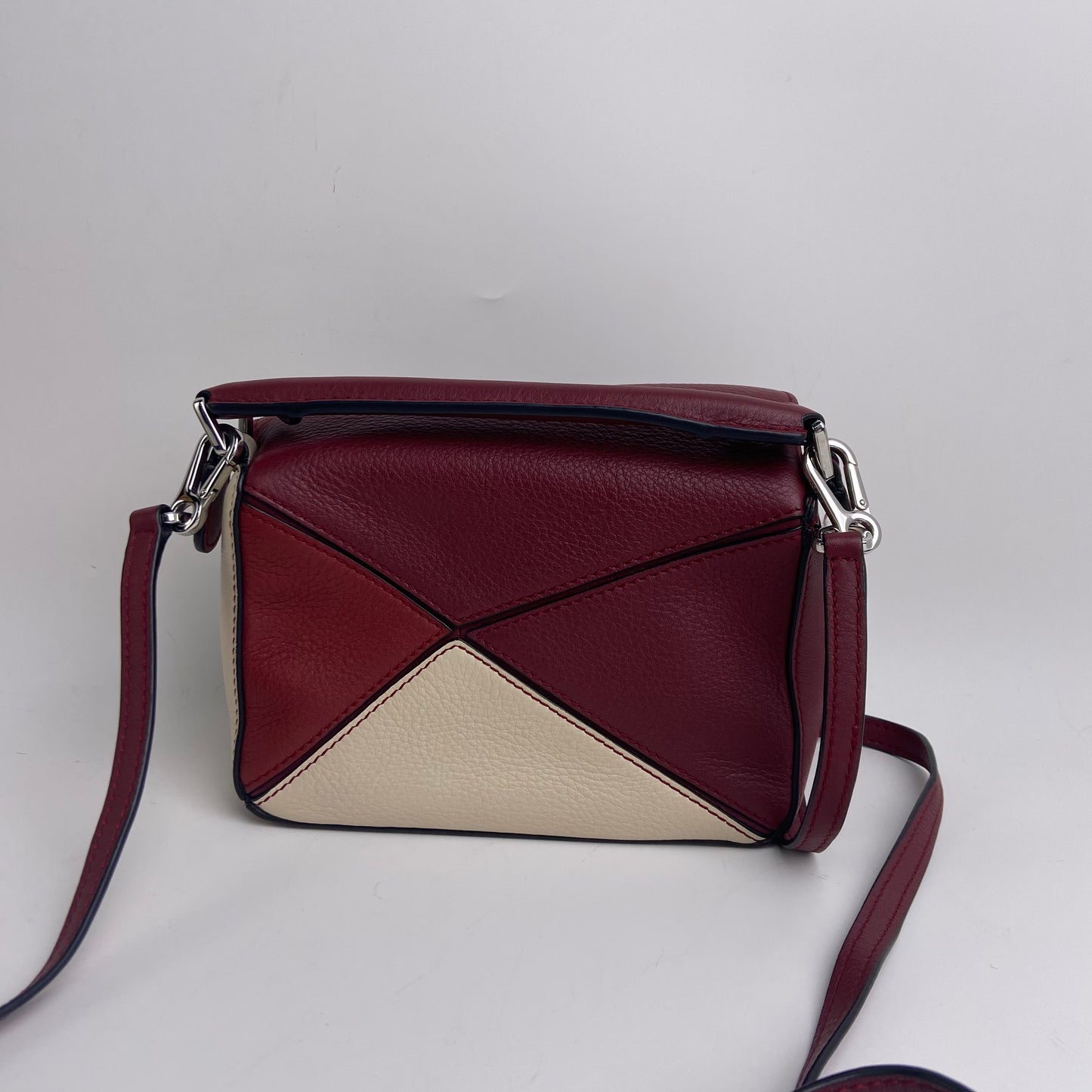 【DEAL】Pre-owned Loewe Calfskin Shoulder Bags Puzzle Red Mini Shoulder Bag-HZTT