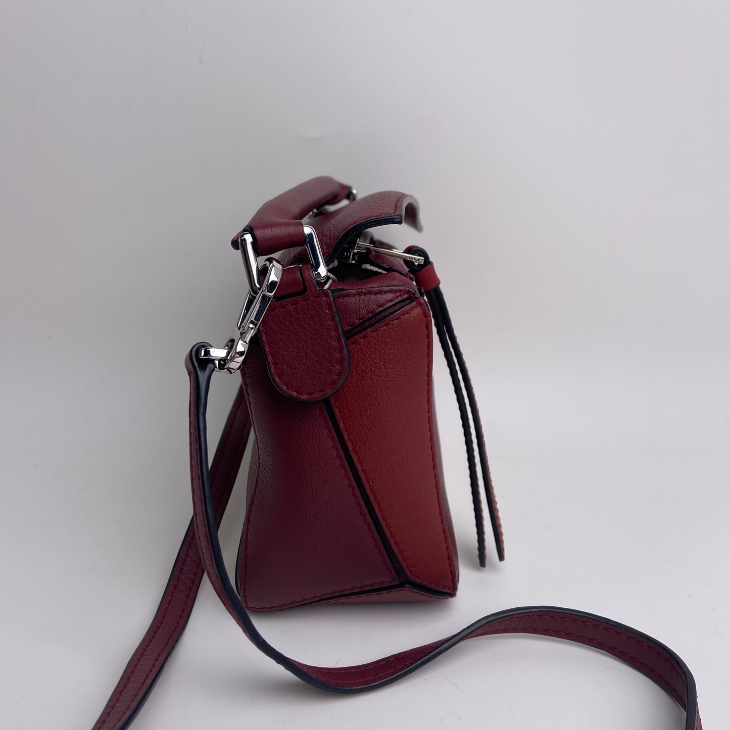 【DEAL】Pre-owned Loewe Calfskin Shoulder Bags Puzzle Red Mini Shoulder Bag-HZTT