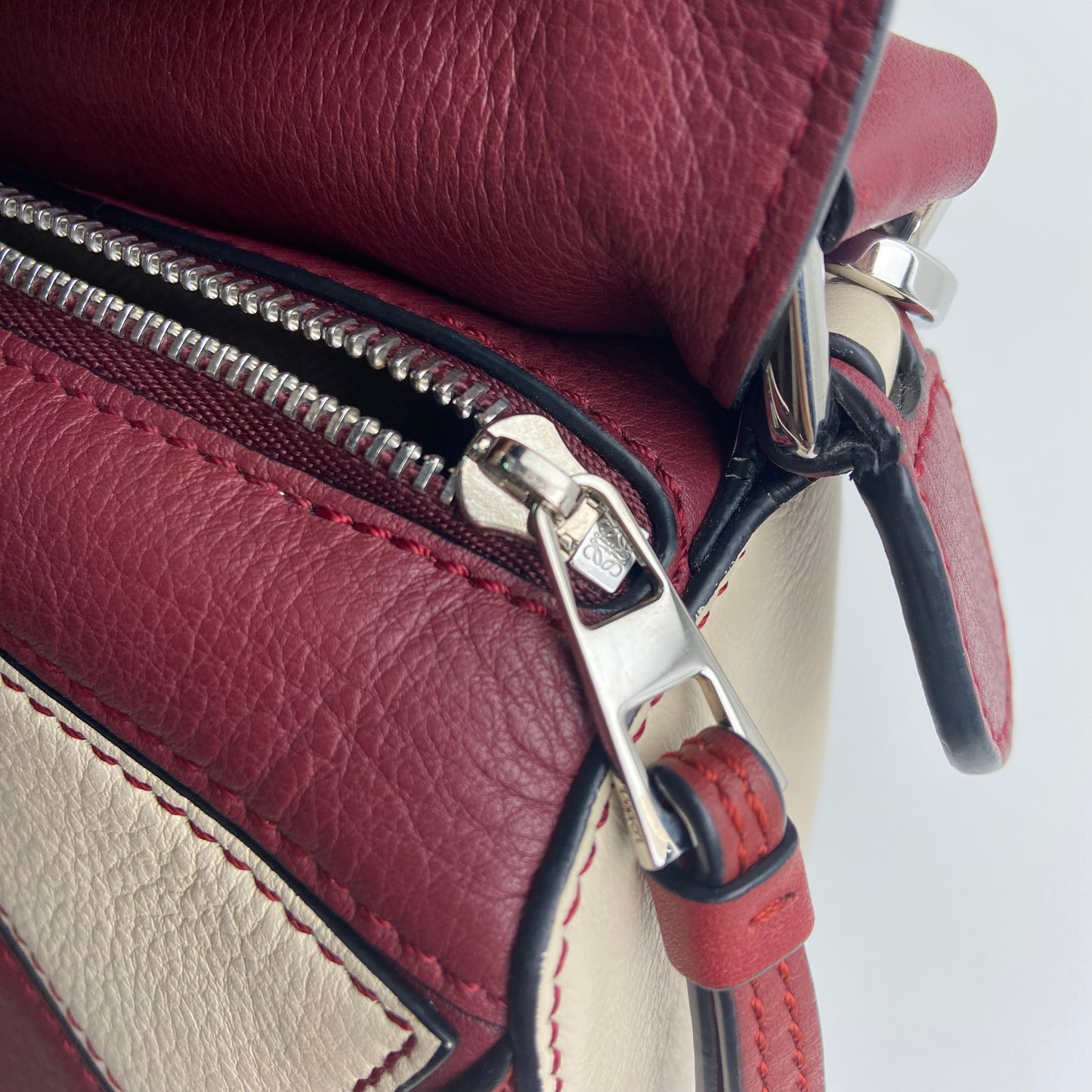 【DEAL】Pre-owned Loewe Calfskin Shoulder Bags Puzzle Red Mini Shoulder Bag-HZTT