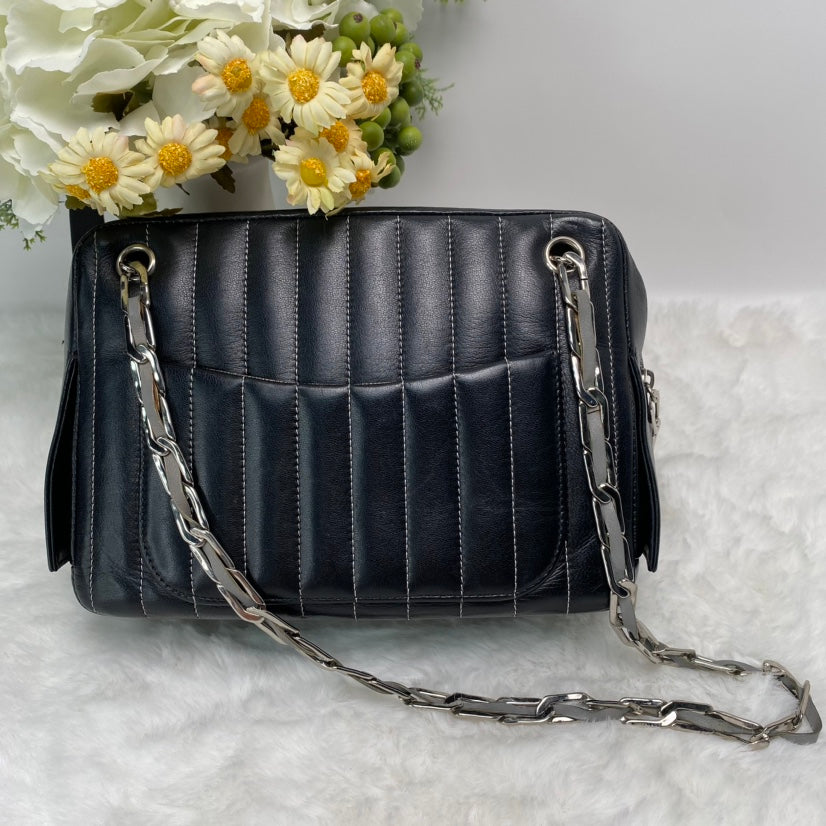Pre-owned Chanel Black Calfskin Pinstripe Handbag-HZ