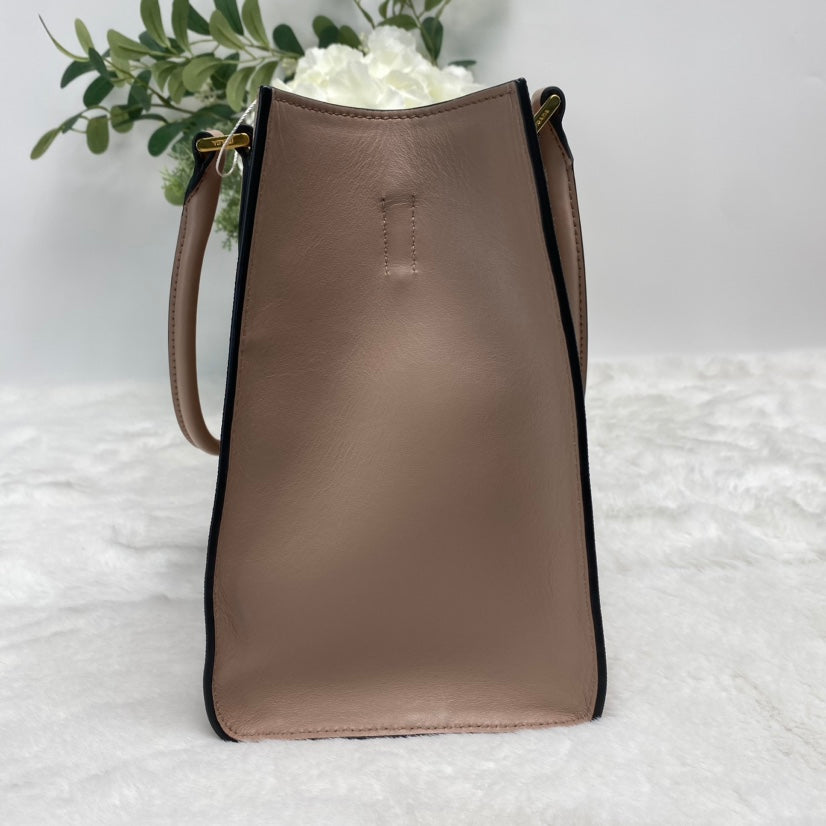Pre-owned Prada Pink Saffiano Leather Calfskin Shoulder Bag-HZ