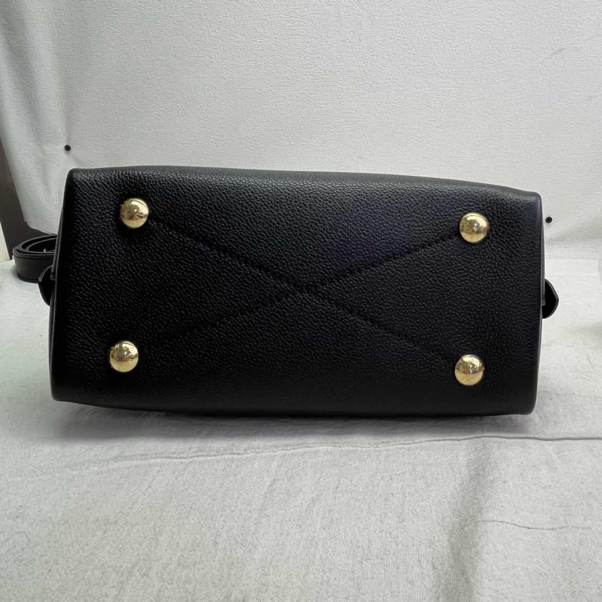 Pre-Owned Louis Vuitton Neo Alma Black Calfskin Leather Shoulder Bag T10350386
