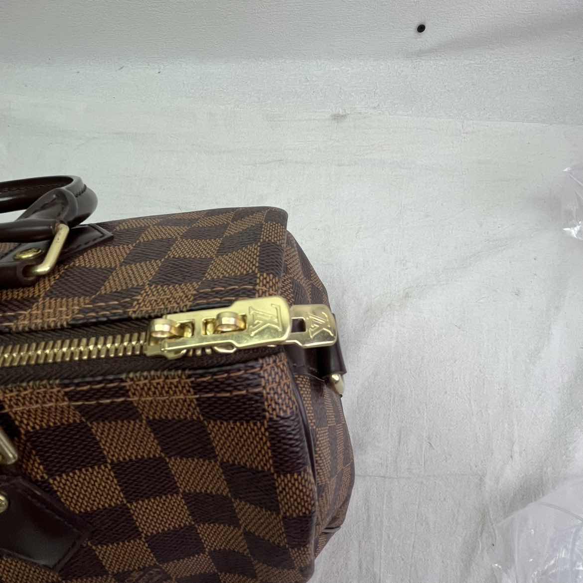 Louis Vuitton Speedy 30 Damier Ebene Coated Canvas Shoulder Bag T10369849