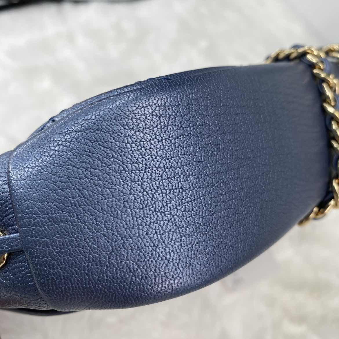 Pre-owned Chanel Blue Diamond Pattern Calfskin Crossbody Bag-HZ